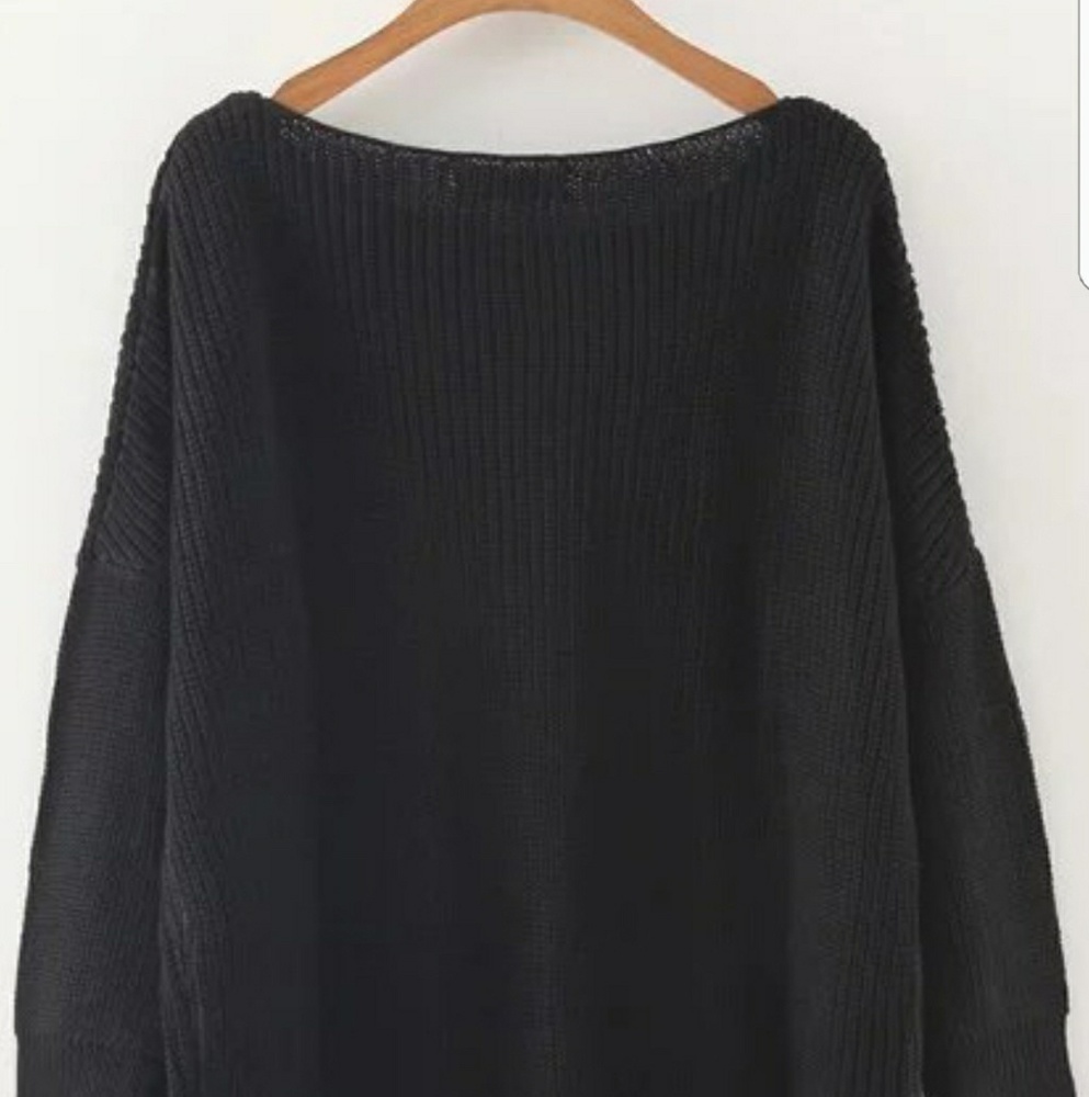 Black drop shoulder crew sweater
